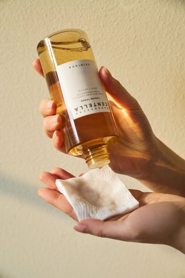 Tónico Hidratante Centella Toning Toner de SKIN1004 210ml