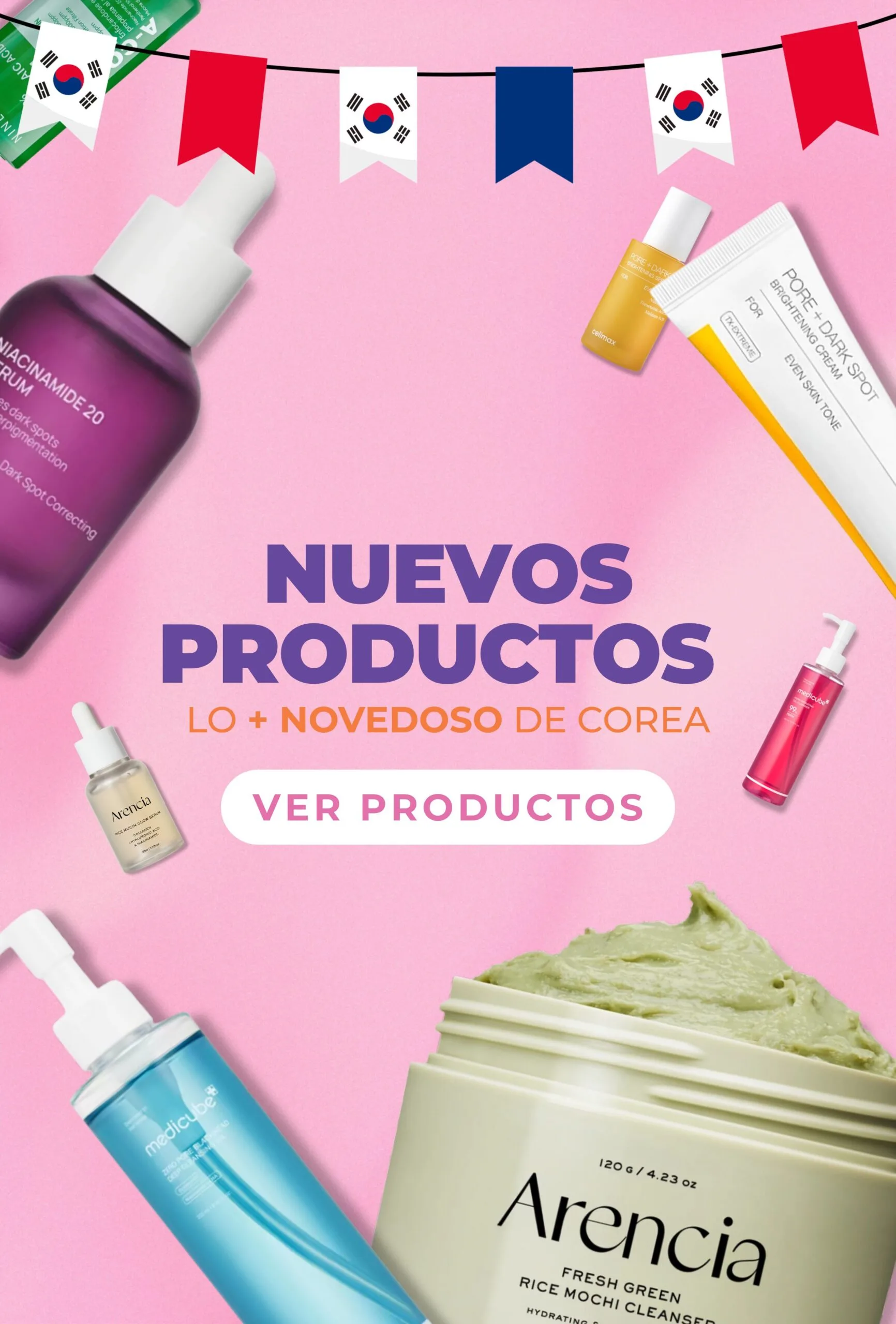 Una mujer sosteniendo un tarro de crema